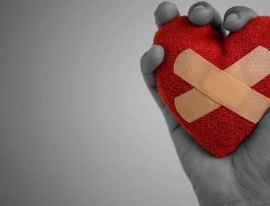 Αυτά είναι τα συμπτώματα που «δείχνουν» ισχαιμική καρδιοπάθεια